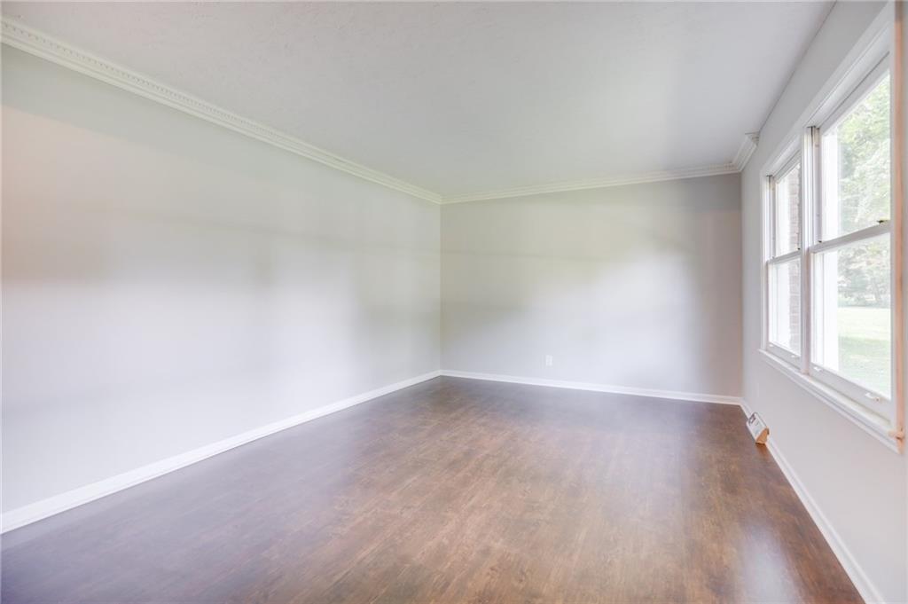249 Bennington Road Indianapolis, IN 46227 - Photo 7 of 41 Gallery Image 7