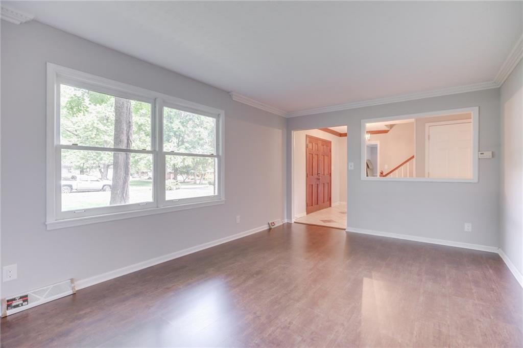 249 Bennington Road Indianapolis, IN 46227 - Photo 8 of 41 Gallery Image 8
