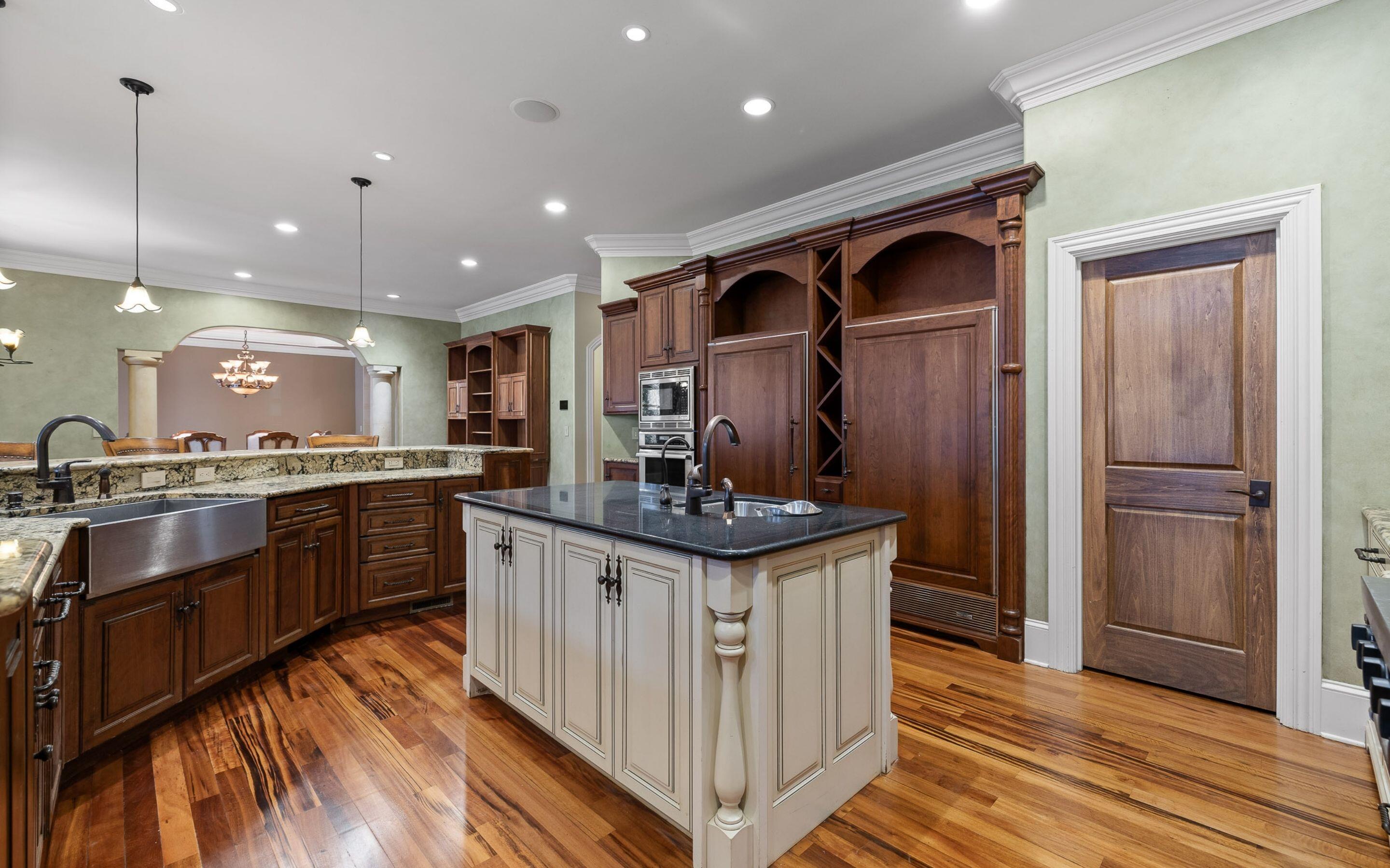 11 St Nicholas Way Signal Mountain, TN 37377 - Photo 11 of 62 Chef's Kitchen