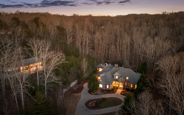 $2,950,000 | 11 St Nicholas Way, Signal Mountain, TN 37377