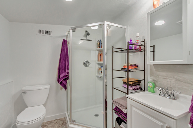 11 West Main Eureka, UT 84628 - Photo 15 of 48 Owners bathroom