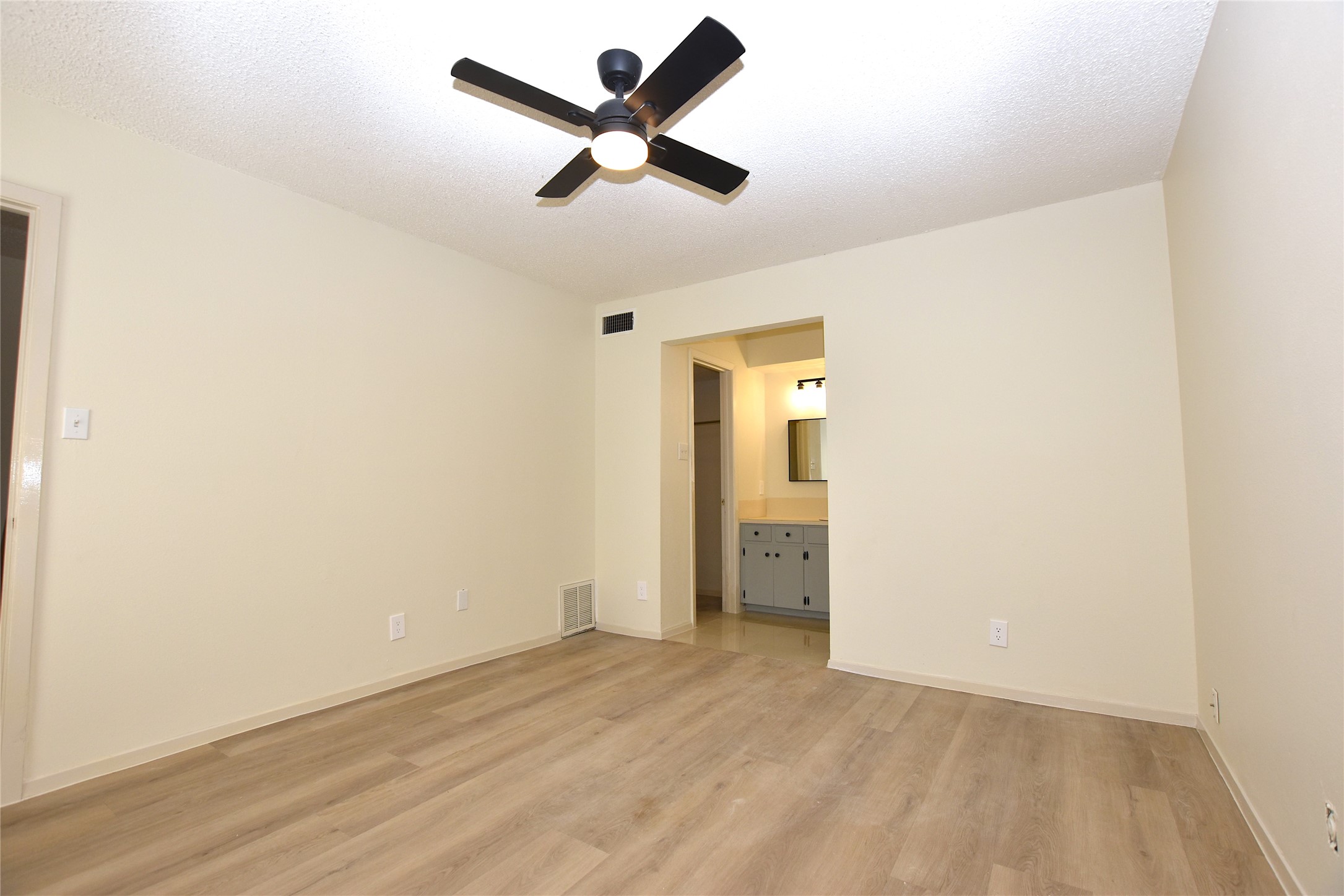 1905 Toro Canyon Road, Unit A Austin, TX 78746 - Photo 9 of 19