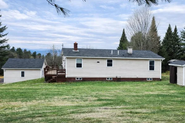 $335,000 | 623 East Village Road, Waterford, VT 05819