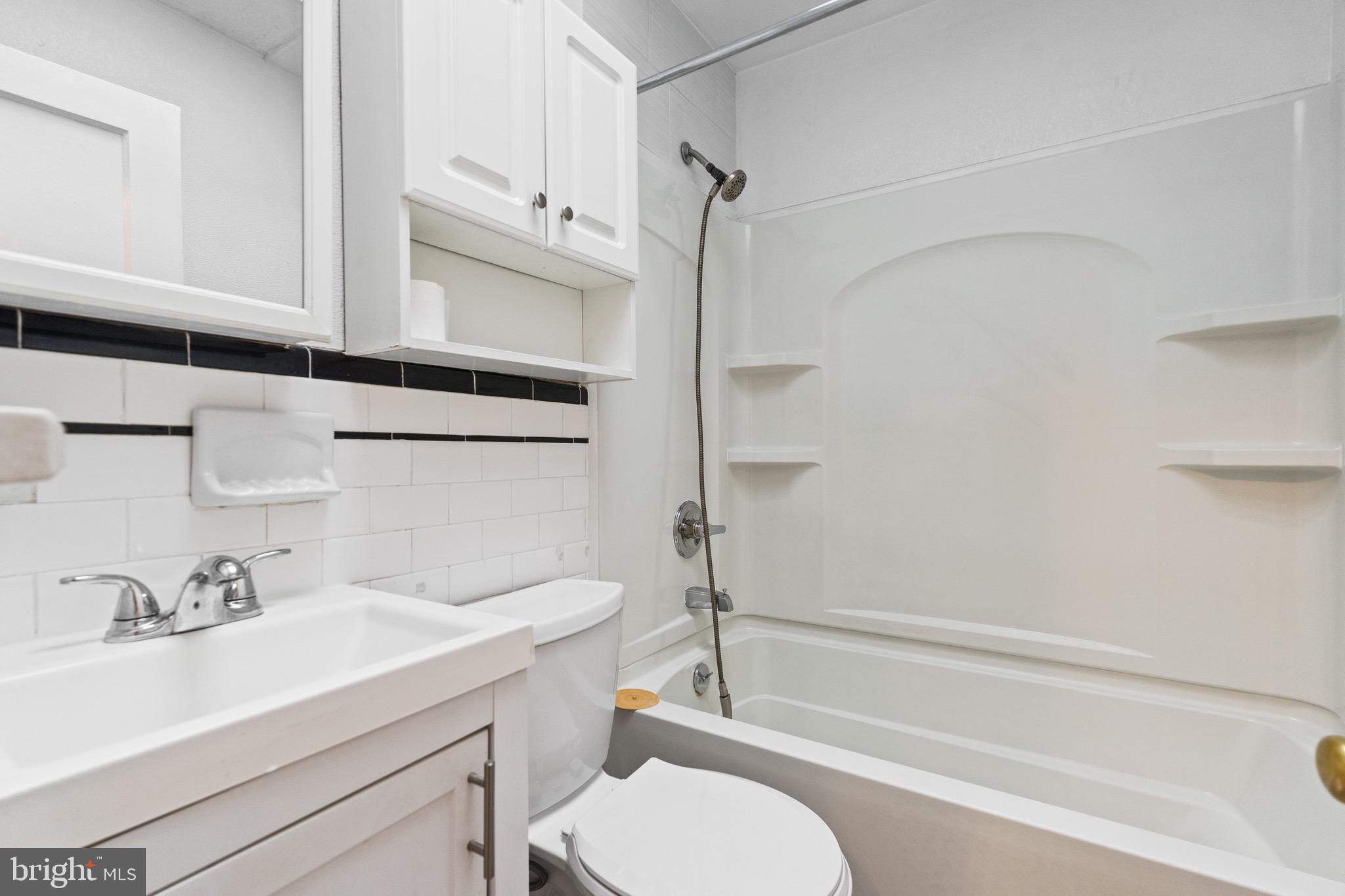 3700 Woodridge Road Baltimore, MD 21229 - Photo 13 of 23 Gallery Image 13