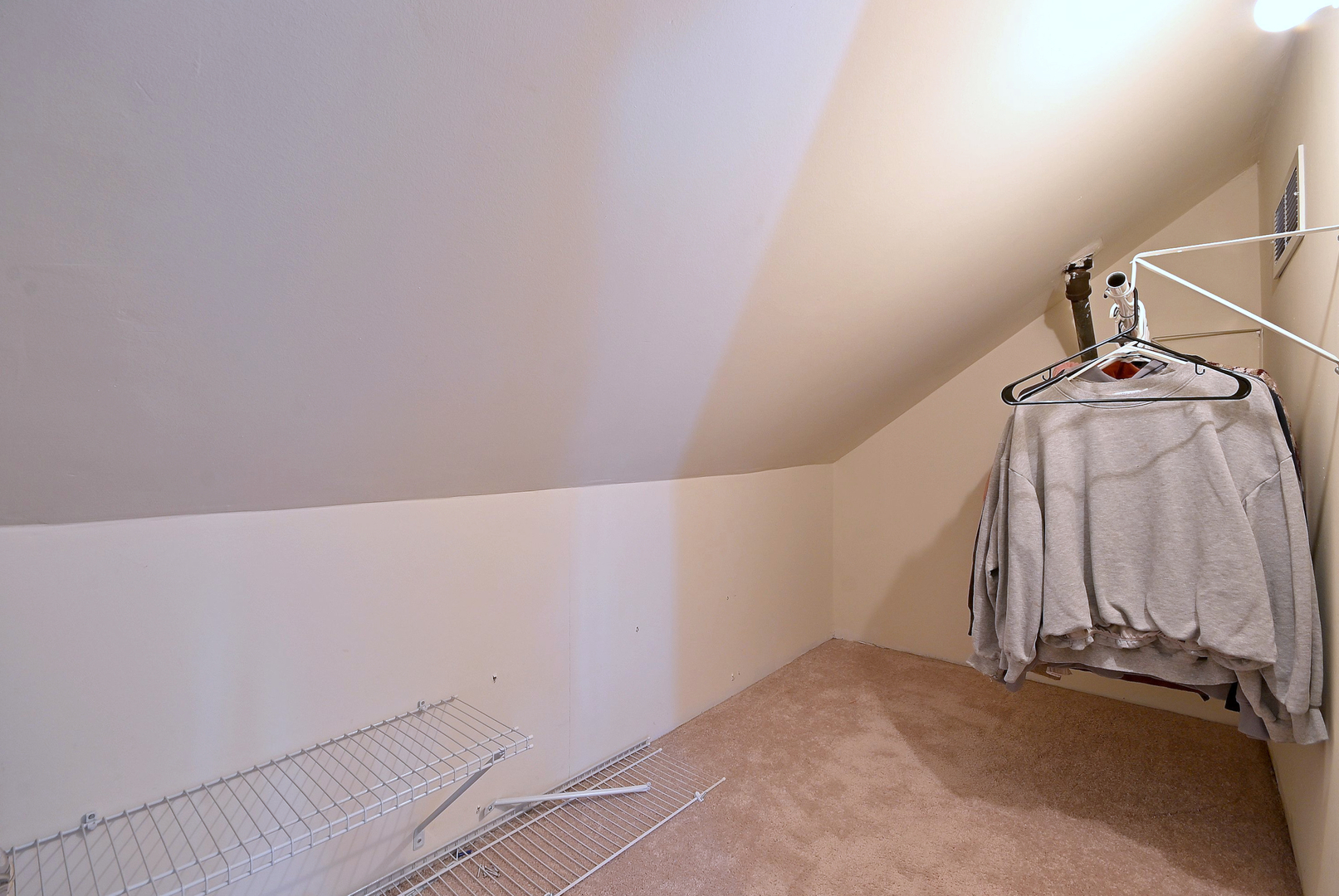 8 South Commonwealth Avenue Aurora, IL 60506 - Photo 17 of 24