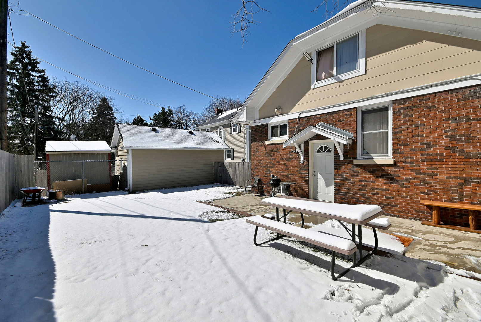 8 South Commonwealth Avenue Aurora, IL 60506 - Photo 23 of 24