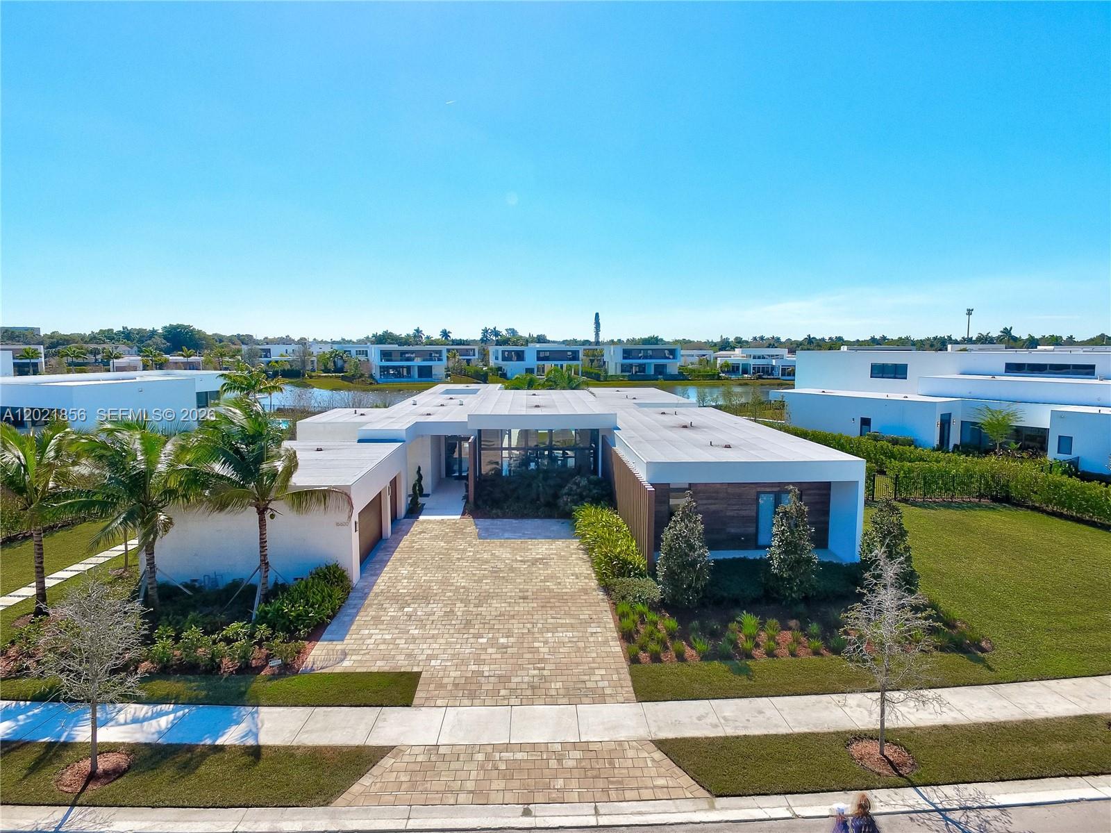 16600 Sunset Way Weston, FL 33326 - Photo 8 of 80