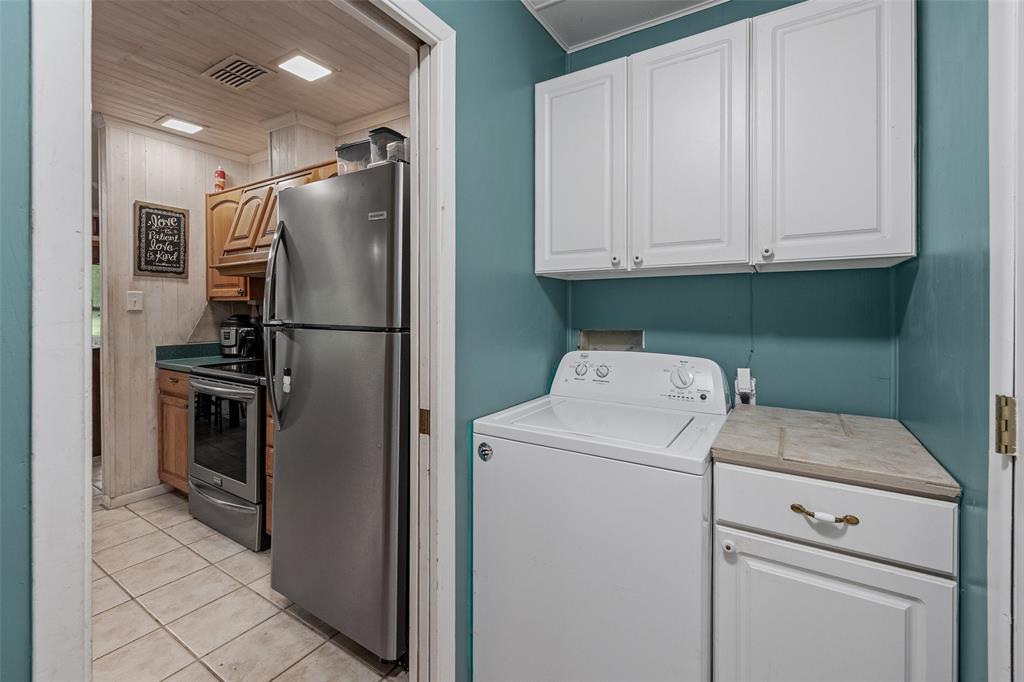 4111 Davis Road Granbury, TX 76049 - Photo 13 of 33