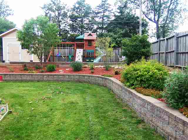 225 Hillside Road Bay View Gardens, IL 61611 - Photo 7 of 9 Gallery Image 7