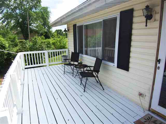 225 Hillside Road Bay View Gardens, IL 61611 - Photo 8 of 9 Gallery Image 8