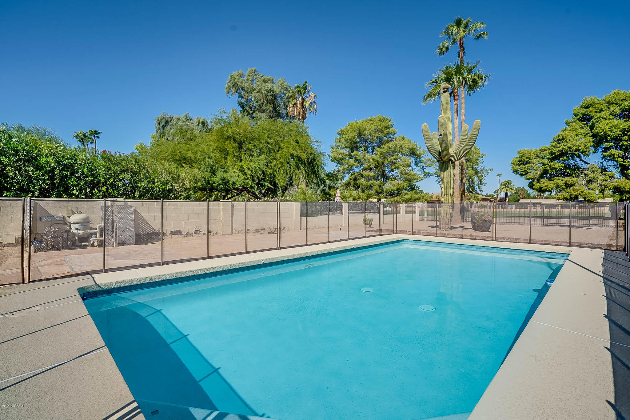 512 West Thunderbird Road Phoenix, AZ 85023 - Photo 5 of 24 photo_05