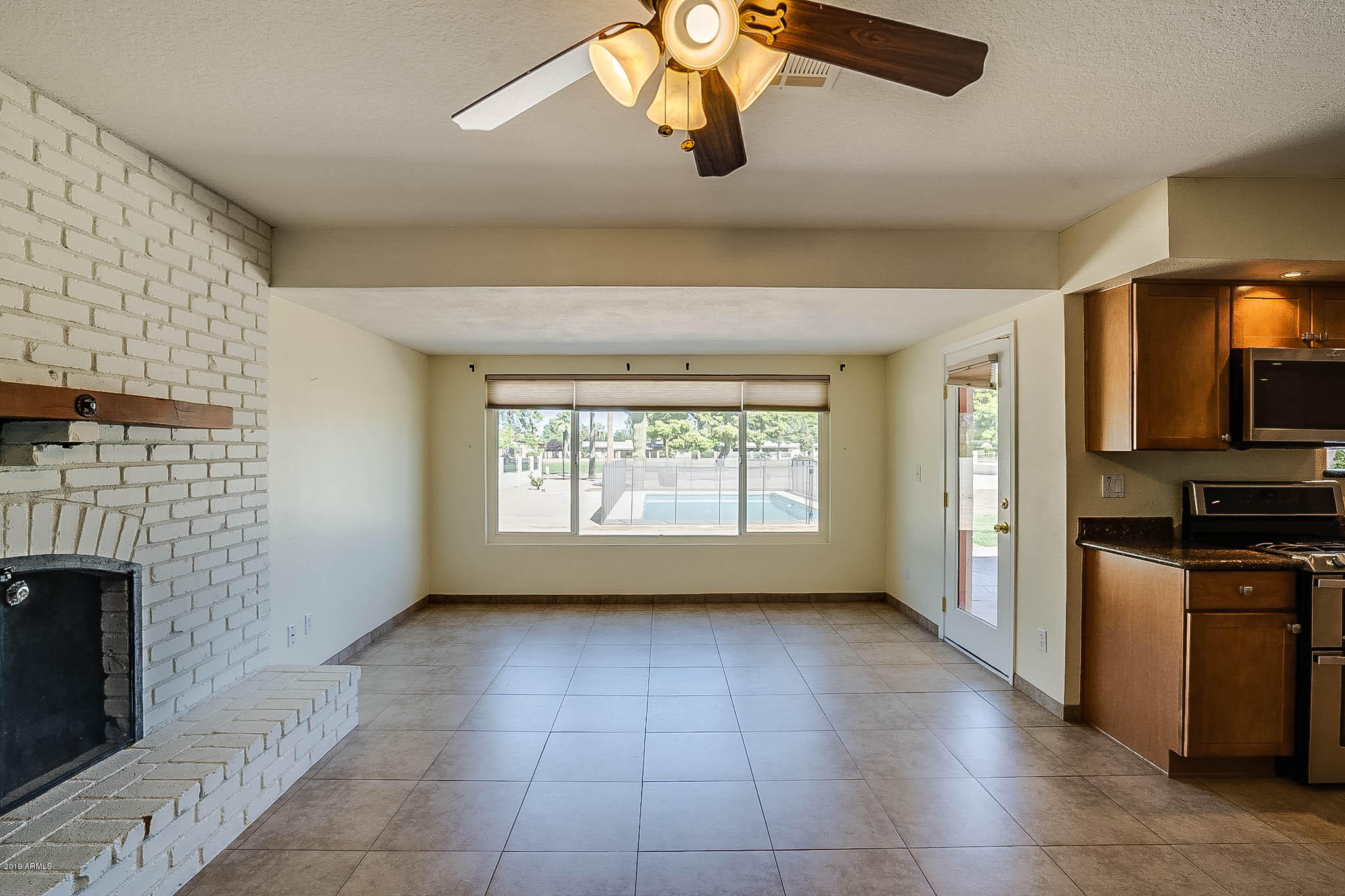 512 West Thunderbird Road Phoenix, AZ 85023 - Photo 7 of 24 photo_07