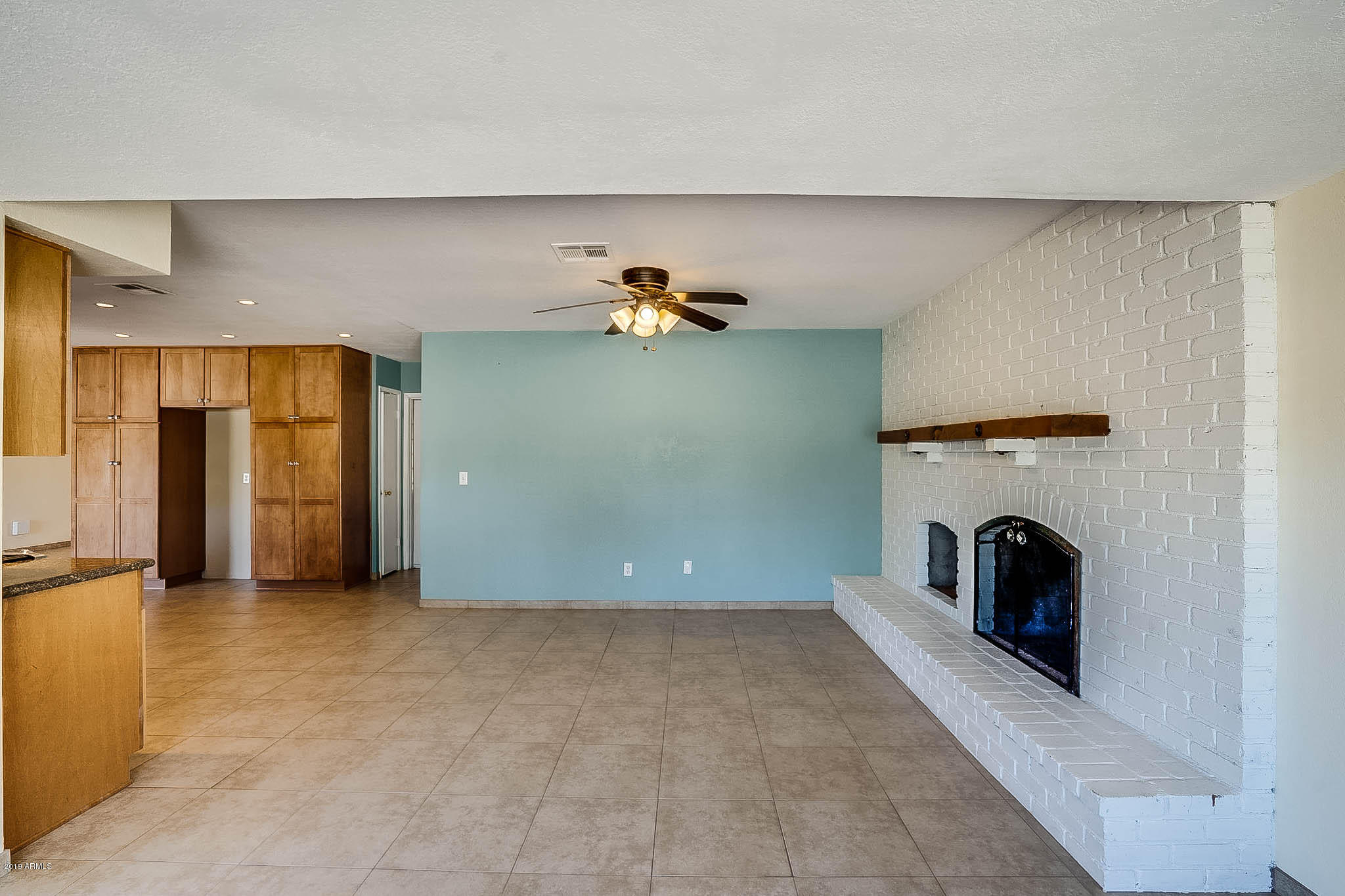 512 West Thunderbird Road Phoenix, AZ 85023 - Photo 8 of 24 photo_08
