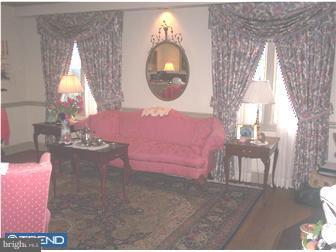 47 Chews Landing Road Haddonfield, NJ 08033 - Photo 3 of 12 Living Room