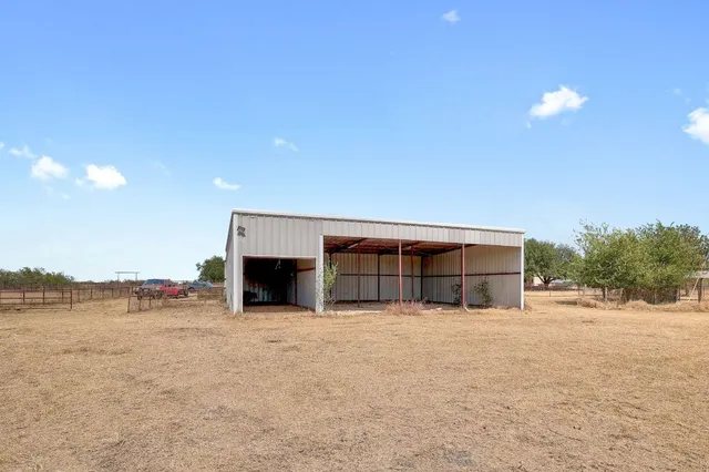 $2,500,000 | 22300 Farm To Market Road 971, Granger, TX 76530
