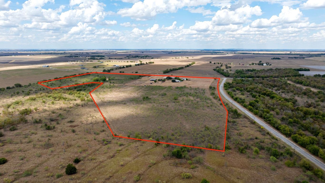 22300 Farm To Market Road 971 Granger, TX 76530 - Photo 7 of 37 a view of an ocean and beach