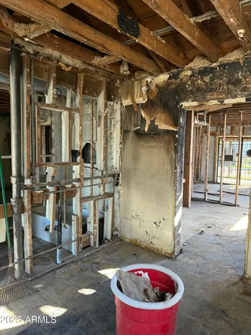 a view of a parking space