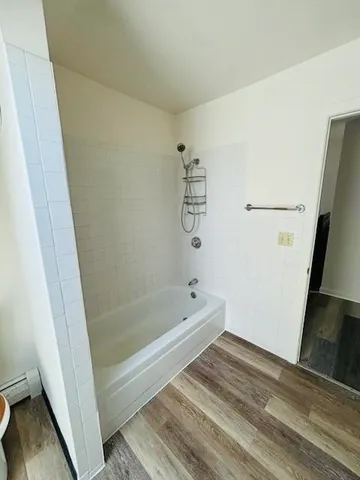 $1,675 | 201 Oakland Avenue, Unit 3, Providence, RI 02908