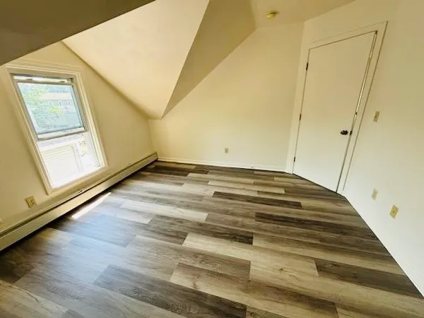 $1,675 | 201 Oakland Avenue, Unit 3, Providence, RI 02908