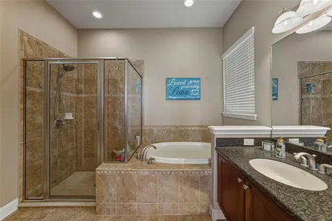 a view of a tennis court