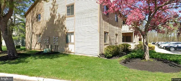 $2,300 | 714 Woodhollow Drive, Evesham, NJ 08053