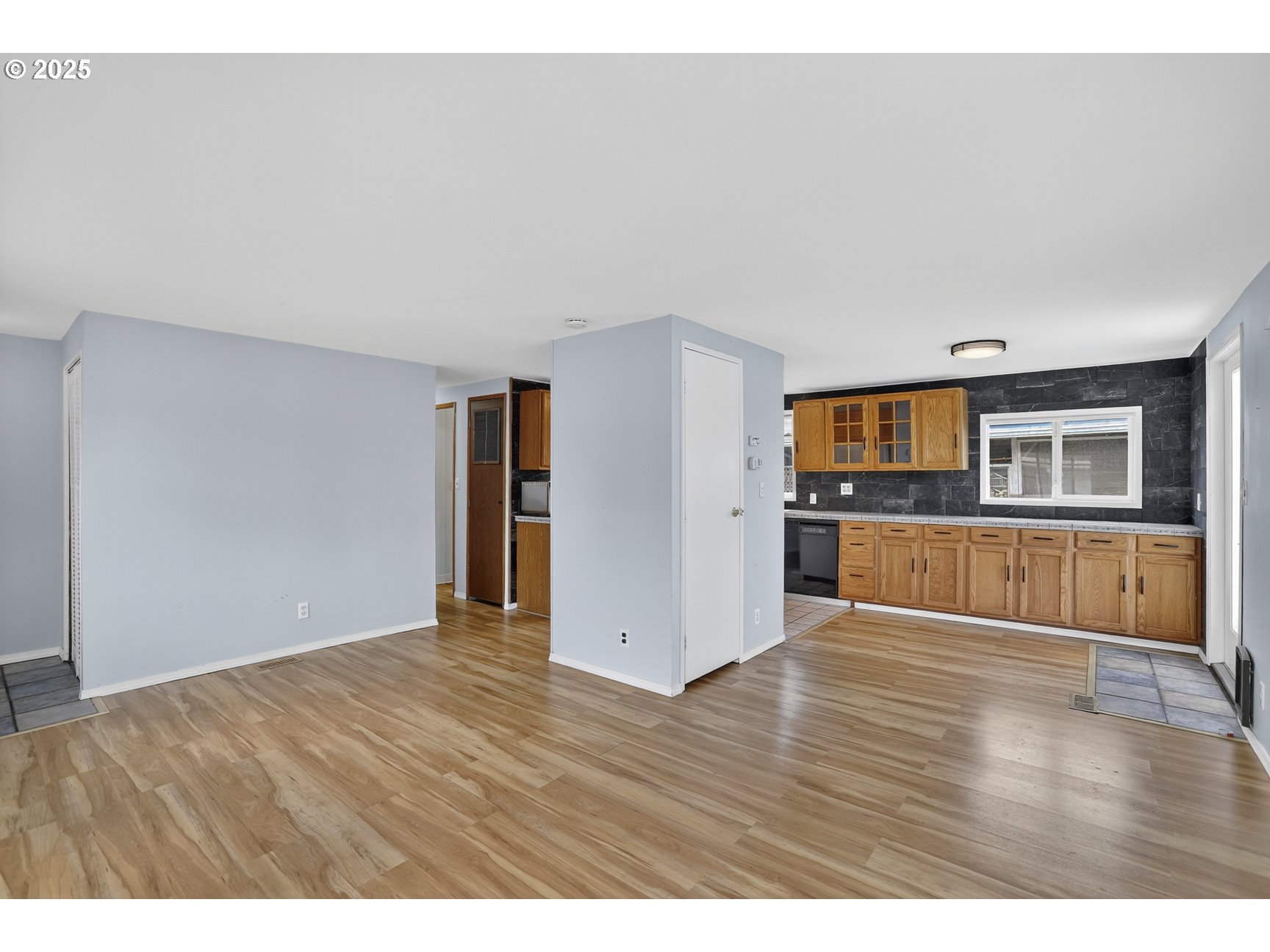 14940 Northwest Mill Road, Unit G Portland, OR 97231 - Photo 8 of 36