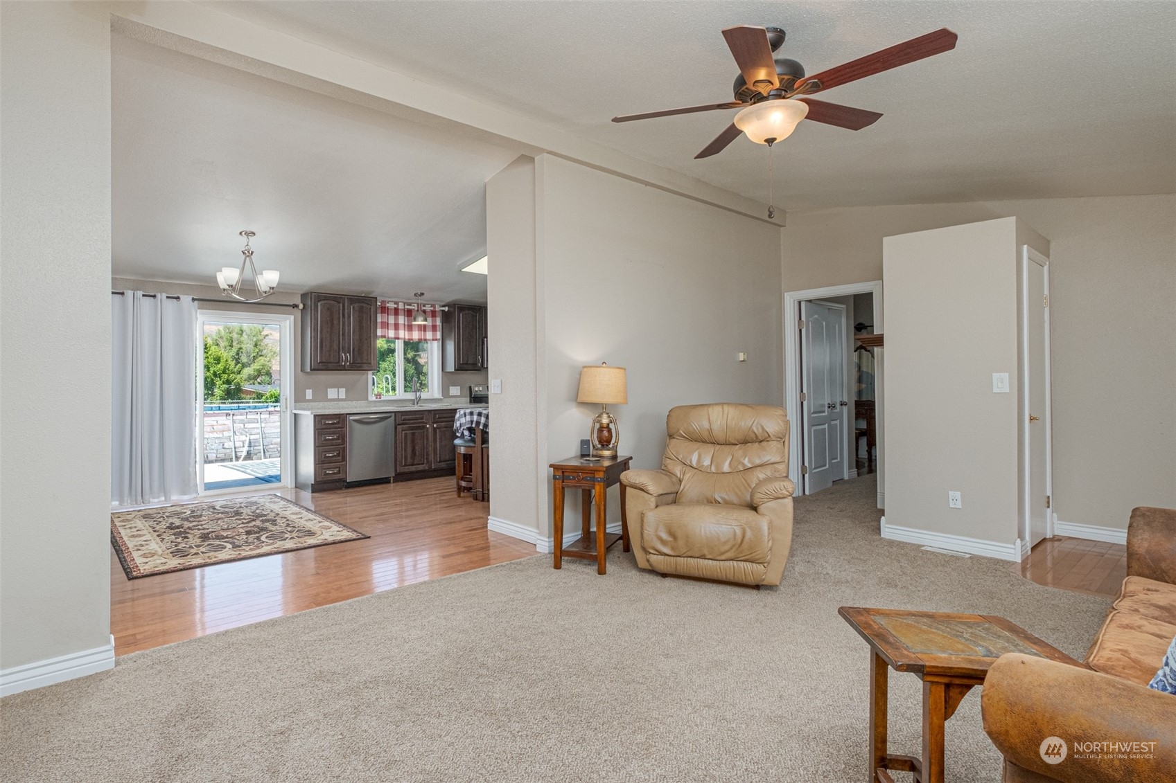 14196 Dodson Road Northwest Ephrata, WA 98823 - Photo 4 of 24 Gallery Image 4