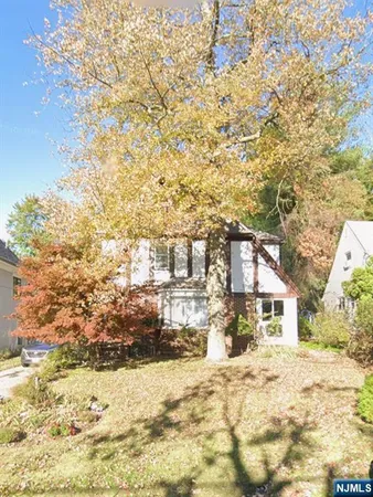 $799,000 | 619 Maitland Avenue, Teaneck, NJ 07666