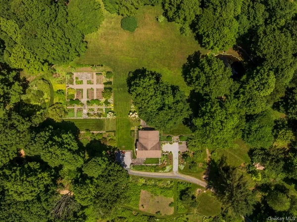 $995,000 | 447 Butts Hollow Road, Dover Plains, NY 12522