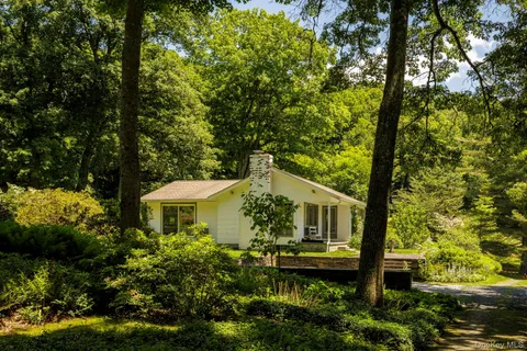 $995,000 | 447 Butts Hollow Road, Dover Plains, NY 12522