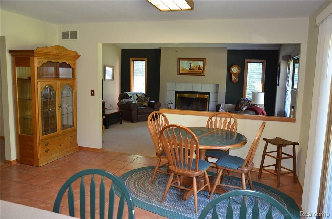 12480 North Territorial Road Dexter, MI 48130 - Photo 11 of 27 DSC_1687.JPG