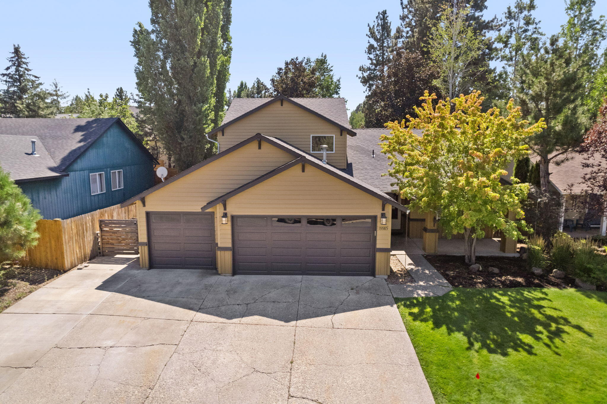 19985 Powers Road Bend, OR 97702 - Photo 1 of 44 8-web-or-mls-Riley Visuals-8