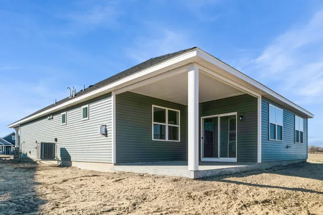 $486,313 | 2198 Traverse Drive, Lino Lakes, MN 55038