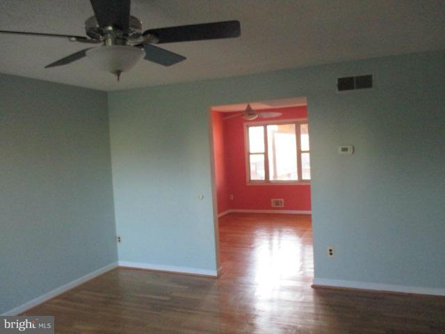 2139 Cockspur Road Baltimore, MD 21220 - Photo 2 of 16 Living Room