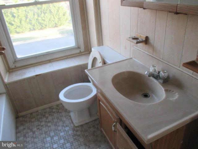 2139 Cockspur Road Baltimore, MD 21220 - Photo 10 of 16 Bath