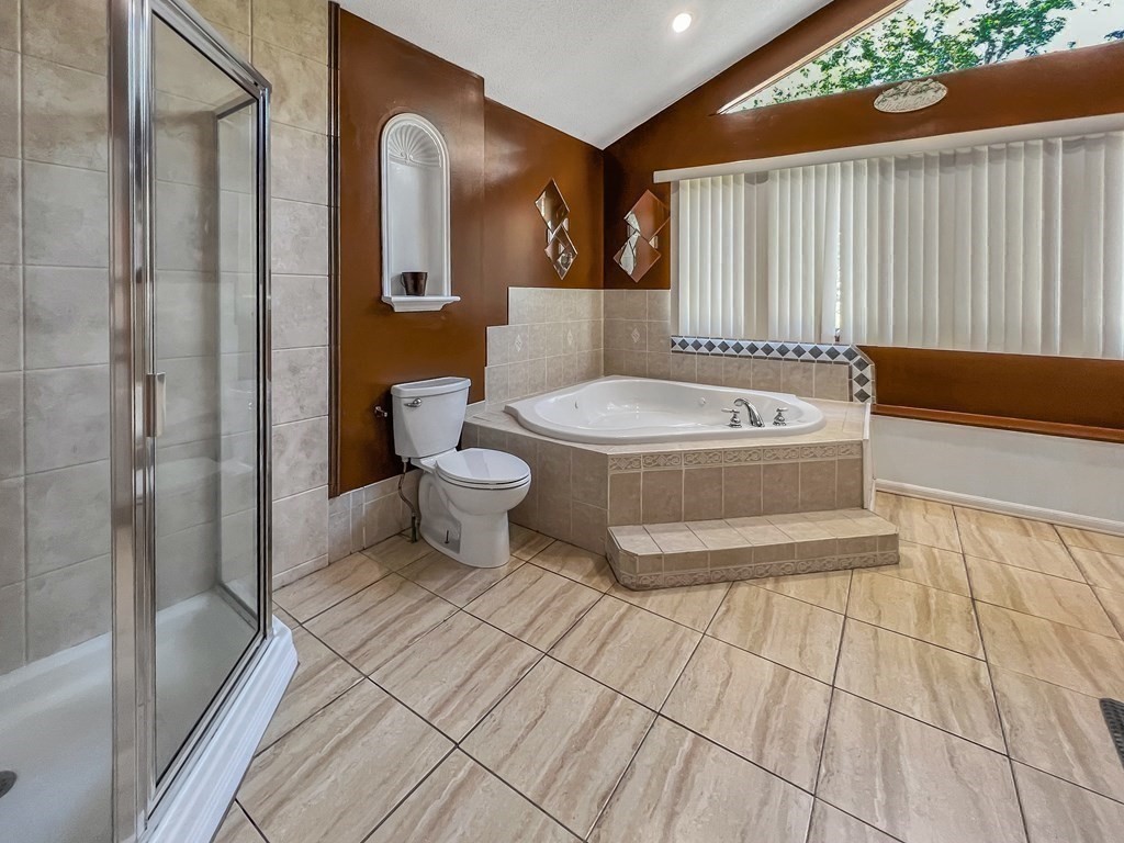 43 Hiatt Street Fall River, MA 02721 - Photo 19 of 38 Gallery Image 19