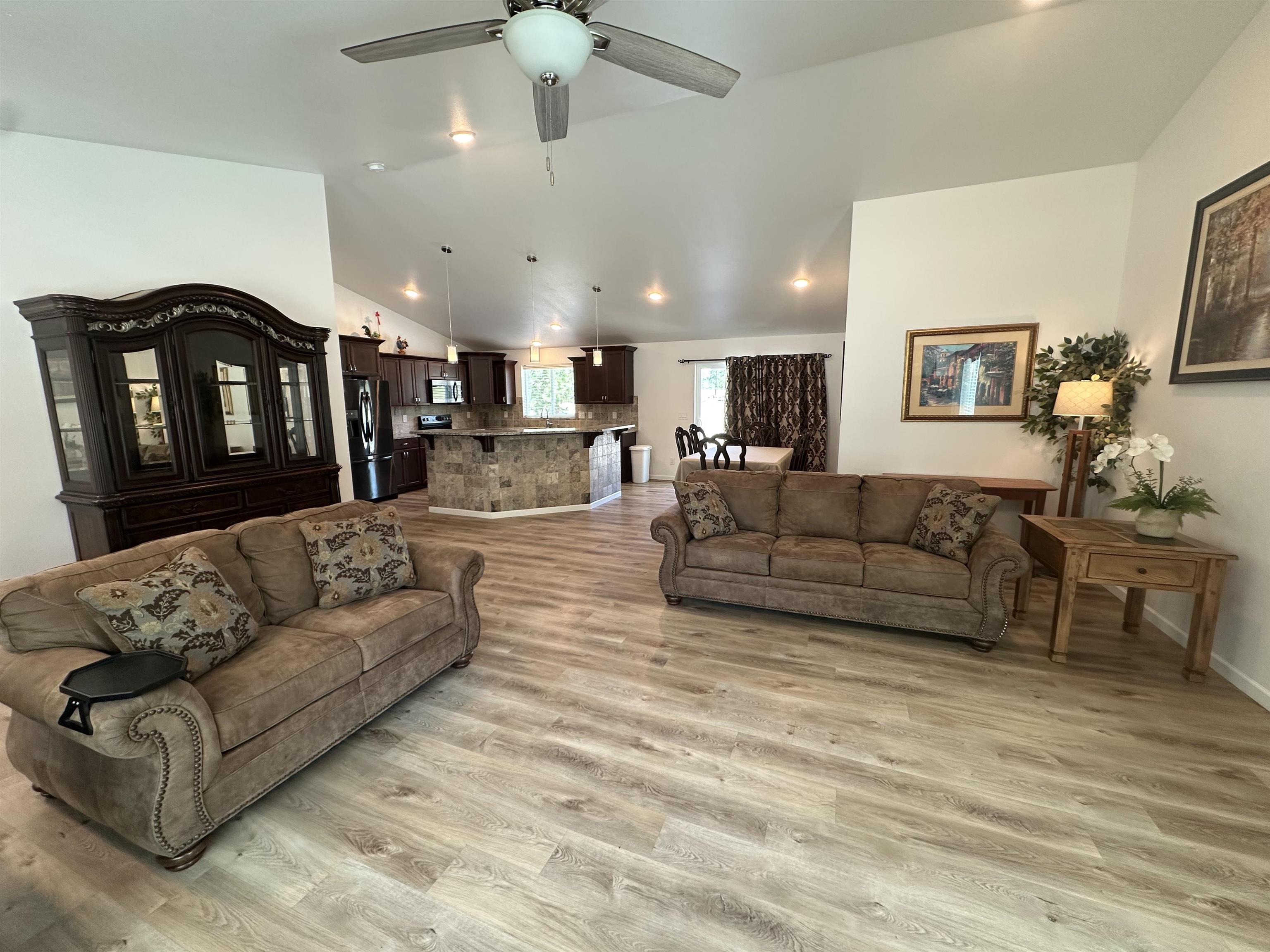 5717 East Oregon Road Elk, WA 99009 - Photo 5 of 50