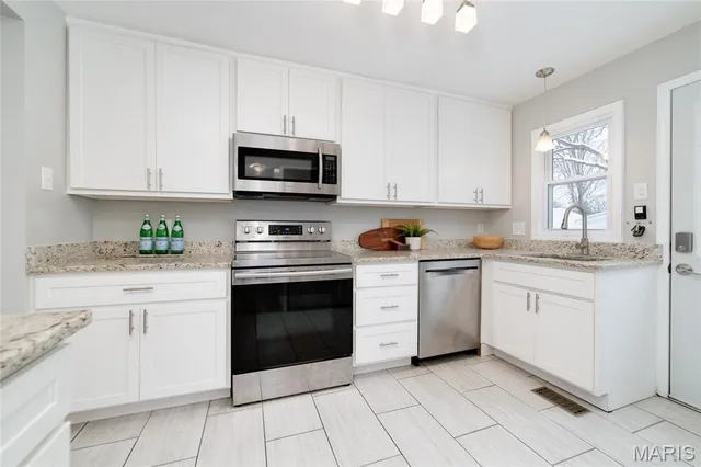 $250,000 | 206 Eldridge Avenue, Rock Hill, MO 63119