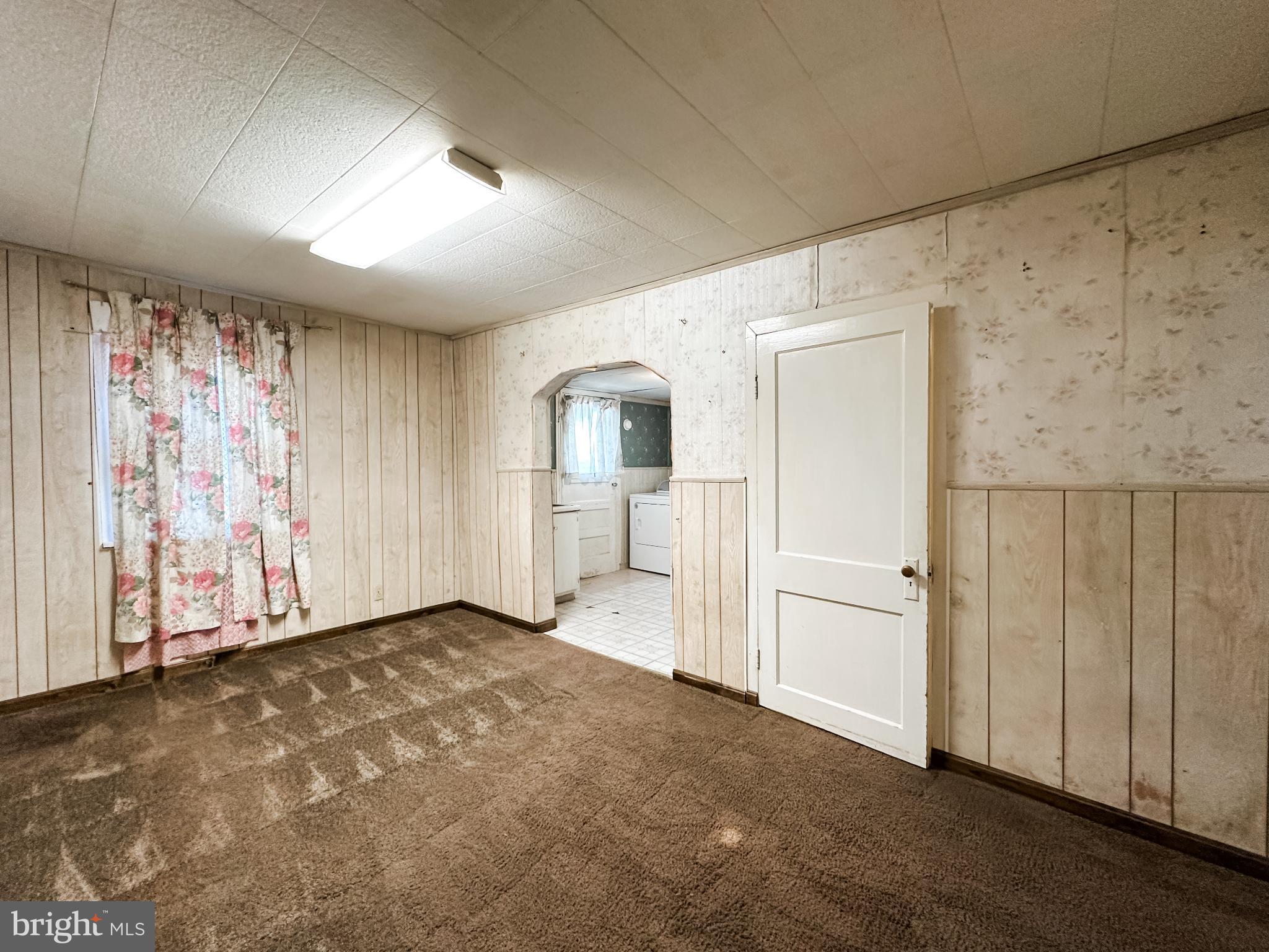 13204 Barrelville Road Northwest Mount Savage, MD 21545 - Photo 14 of 35 an empty room with windows and closet