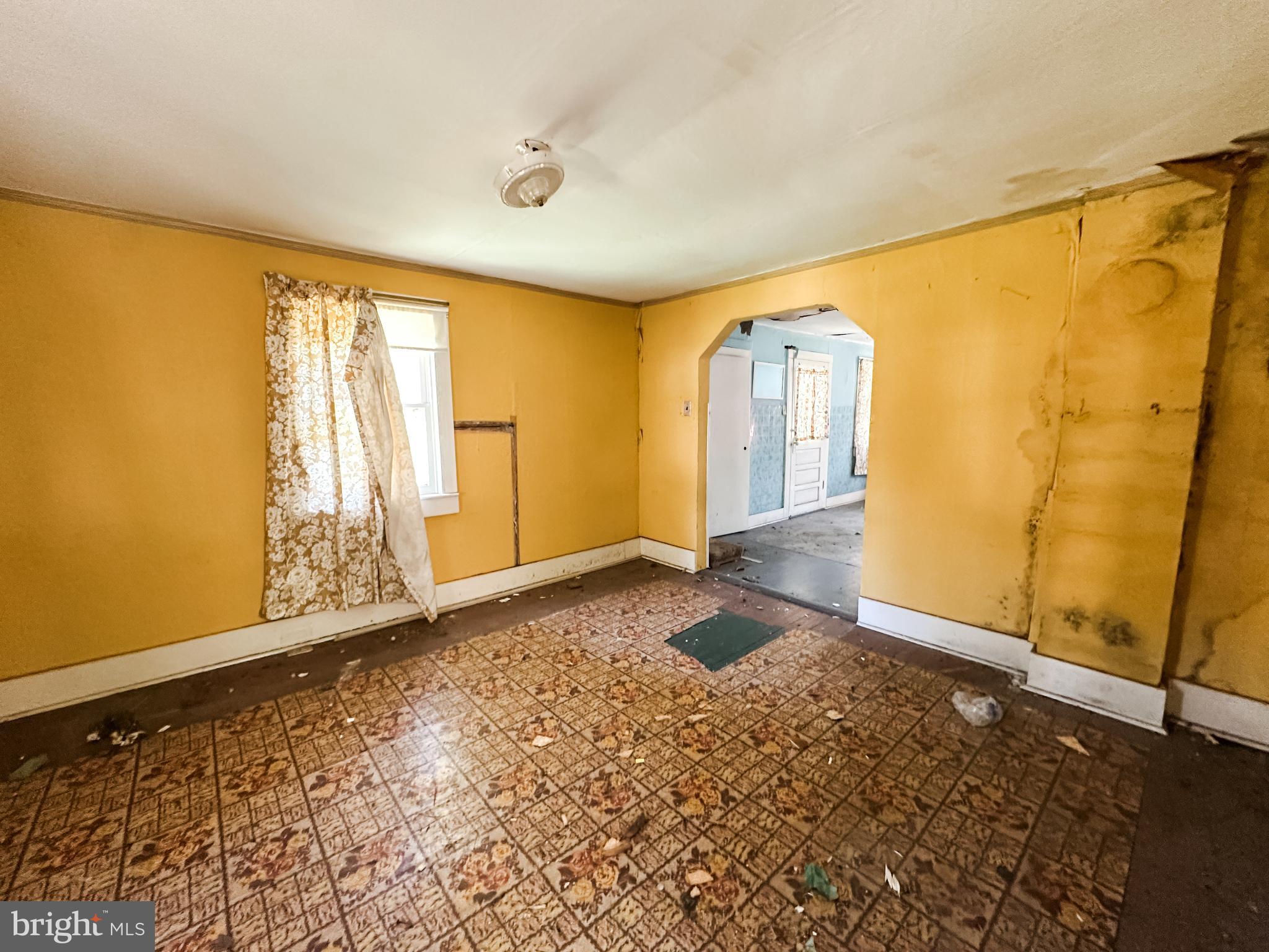 13204 Barrelville Road Northwest Mount Savage, MD 21545 - Photo 31 of 35 a view of an empty room and window