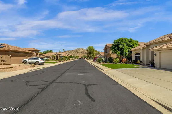 $724,000 | 16837 South 25th Place, Phoenix, AZ 85048