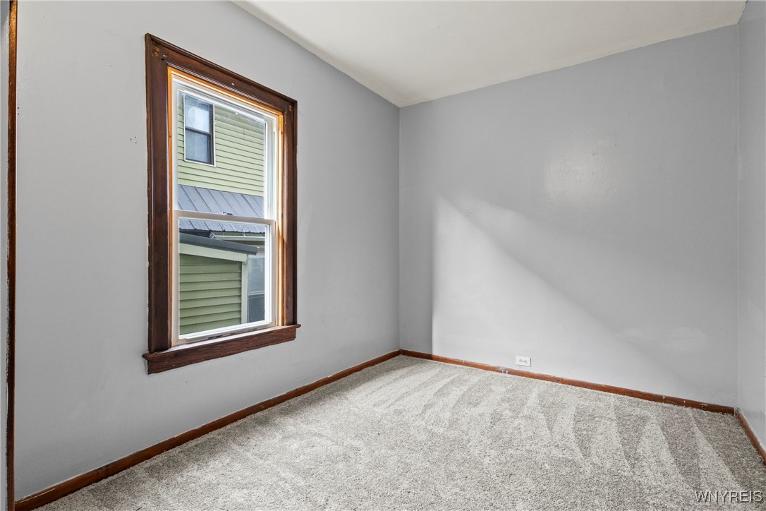 941 Prospect Avenue Buffalo, NY 14213 - Photo 13 of 48