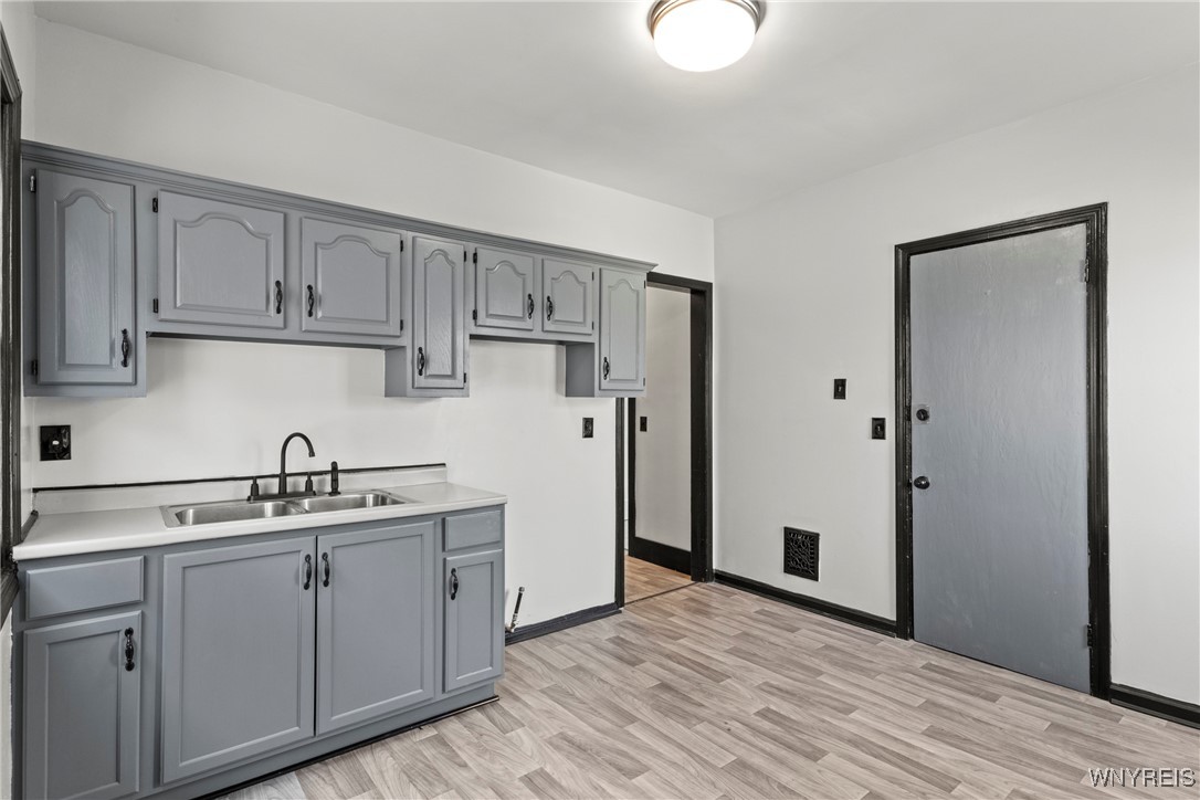 941 Prospect Avenue Buffalo, NY 14213 - Photo 16 of 48