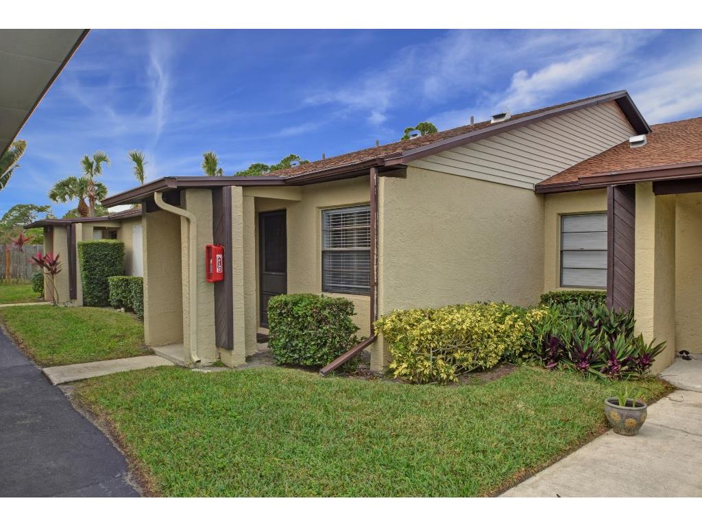6010 Indrio Road, Unit 2 Fort Pierce, FL 34951 - Photo 4 of 29