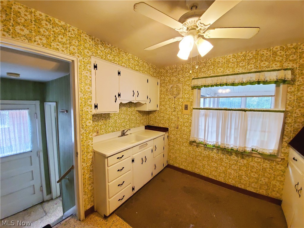 1128 Clifford Road Cleveland Heights, OH 44121 - Photo 7 of 11