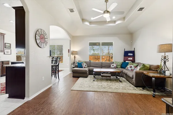 $275,000 | 10011 Champions Pass, Converse, TX 78109