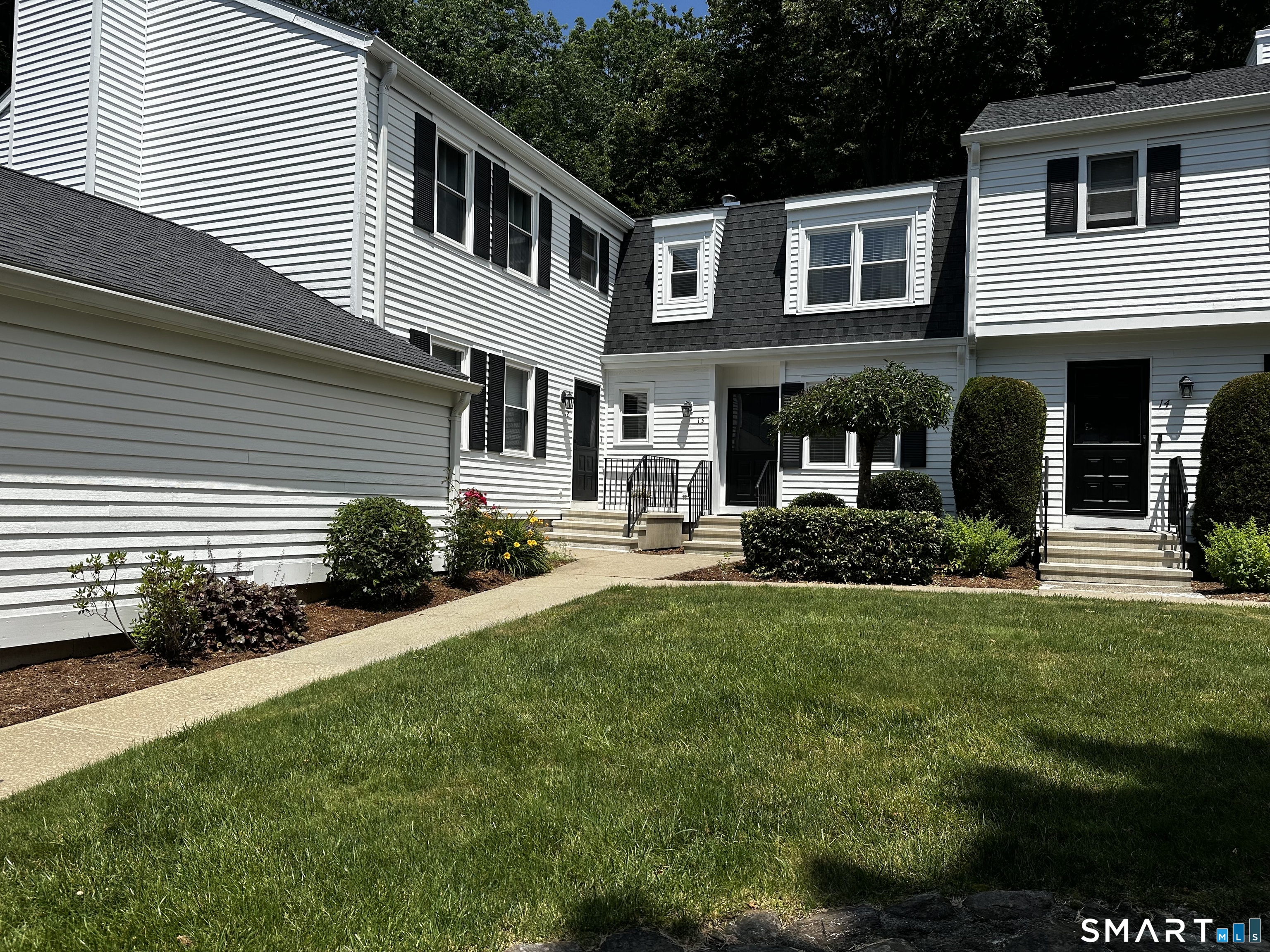 319 Thomaston Road, Unit 13 Watertown, CT 06795 - Photo 3 of 30