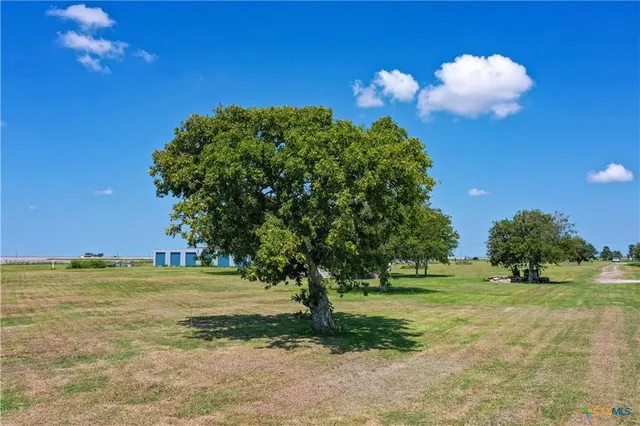 $112,500 | 302 Luthardt Street, Austwell, TX 77950