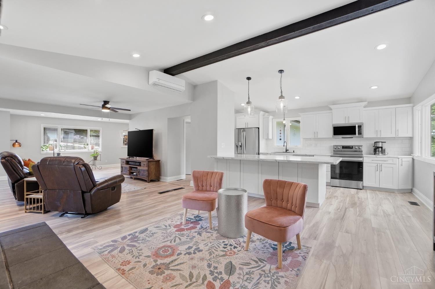 6594 Springdale Road Cincinnati, OH 45247 - Photo 8 of 57