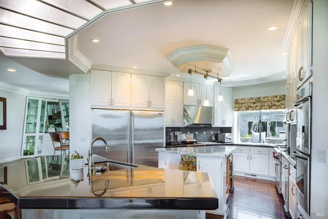 $2,995,000 | 365 Ely Road North, Petaluma, CA 94954